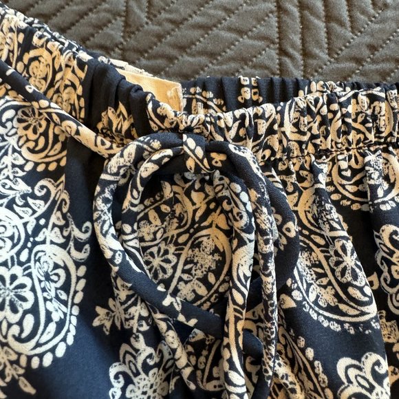 Altere’d State Paisley Wide Sleeves Off Shoulder Blue‎ White Crop Top - Picture 9 of 11